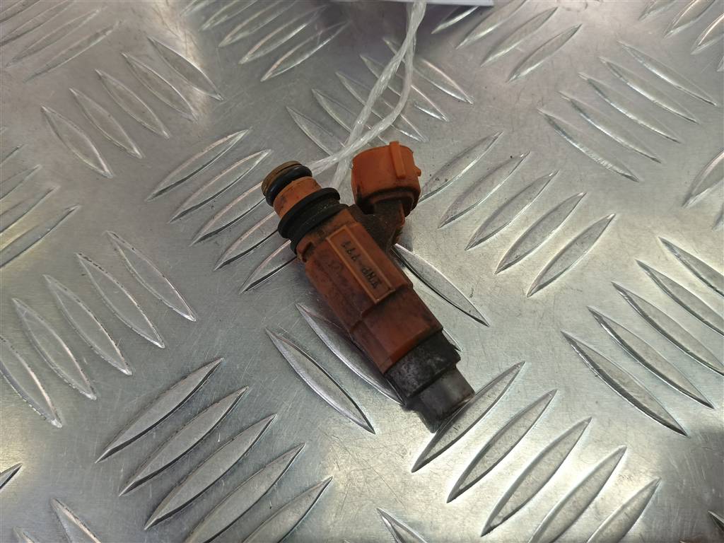 форсунка топливная SUZUKI Grand Vitara  15710-65D00, 2240 рублей, Москва