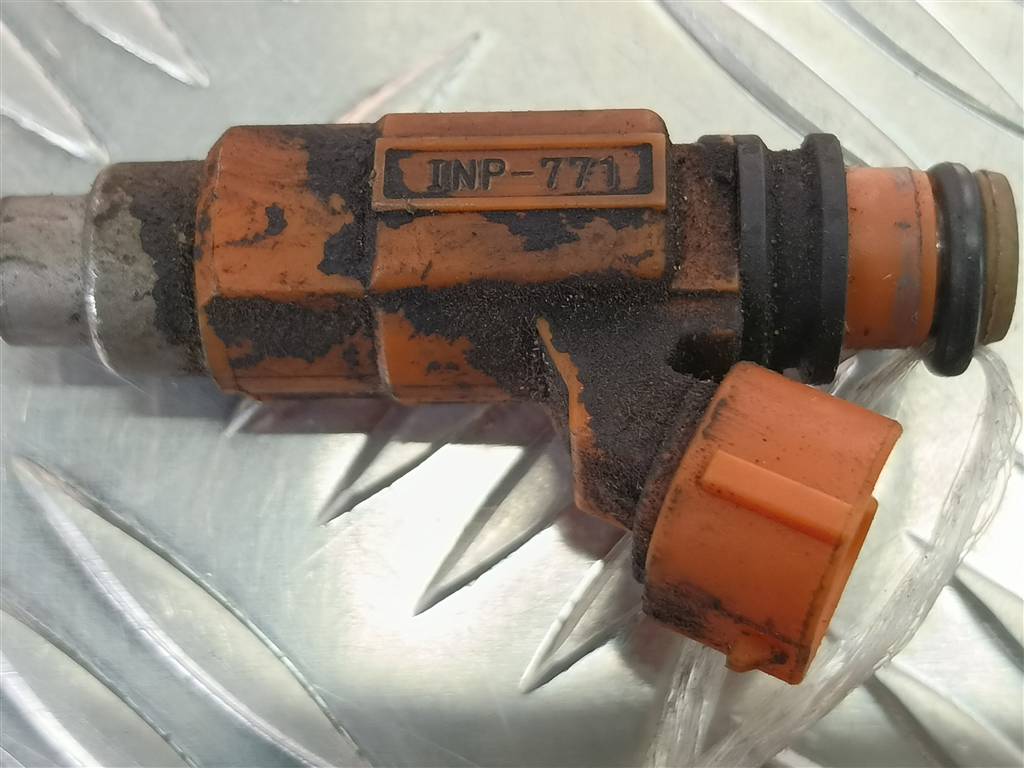 форсунка топливная SUZUKI Grand Vitara 2.0 MT (128 л.с.)Grand Vitara  I (1997—2001) Внедорожник 15710-65D00, 2240 рублей, Москва