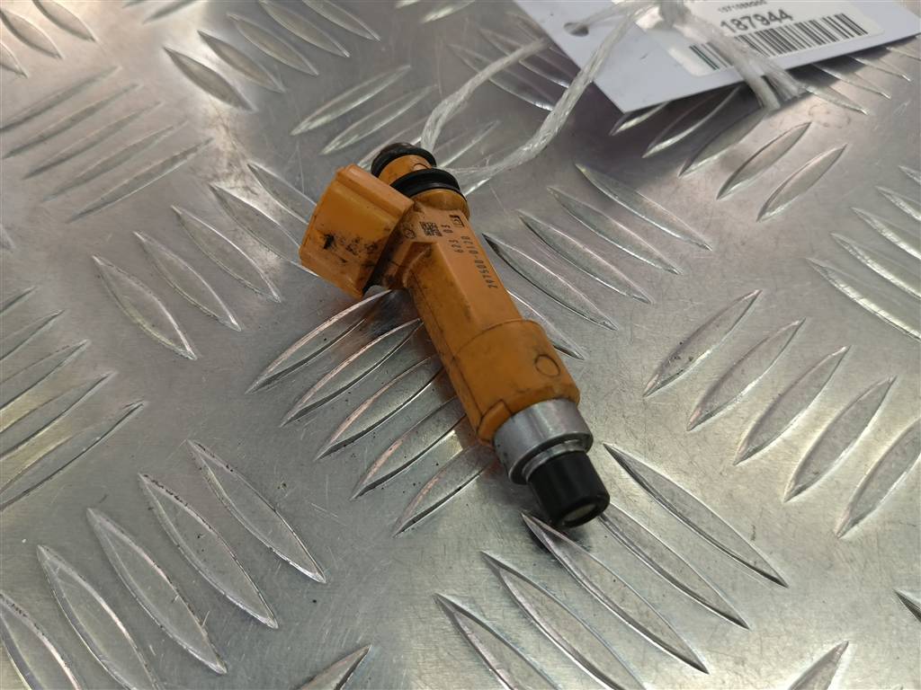 форсунка топливная SUZUKI JIMNY 1.3 AT (85 л.с.)Jimny  III рестайлинг (2005—2012) Внедорожник 1571086G00, 630 рублей, Москва