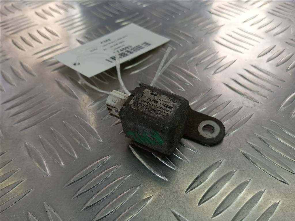 датчик удара (air bag) SUZUKI Grand Vitara 2.4 AT (169 л.с.)Grand Vitara  II рестайлинг (2008—2012) Внедорожник 3893065J10, 520 рублей, Москва