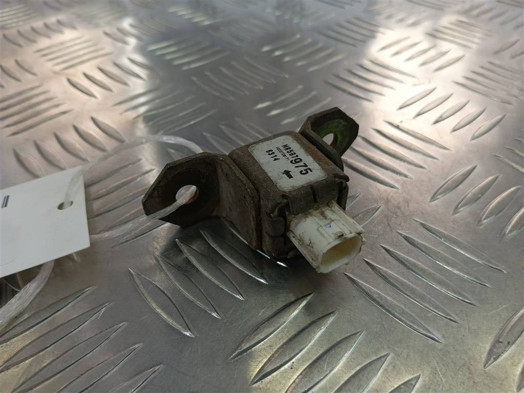 датчик удара (air bag) MITSUBISHI L200  2.5 DI-D MT (136 л.с.)L200  IV (2006—2014) Пикап MR587975, 750 рублей, Москва