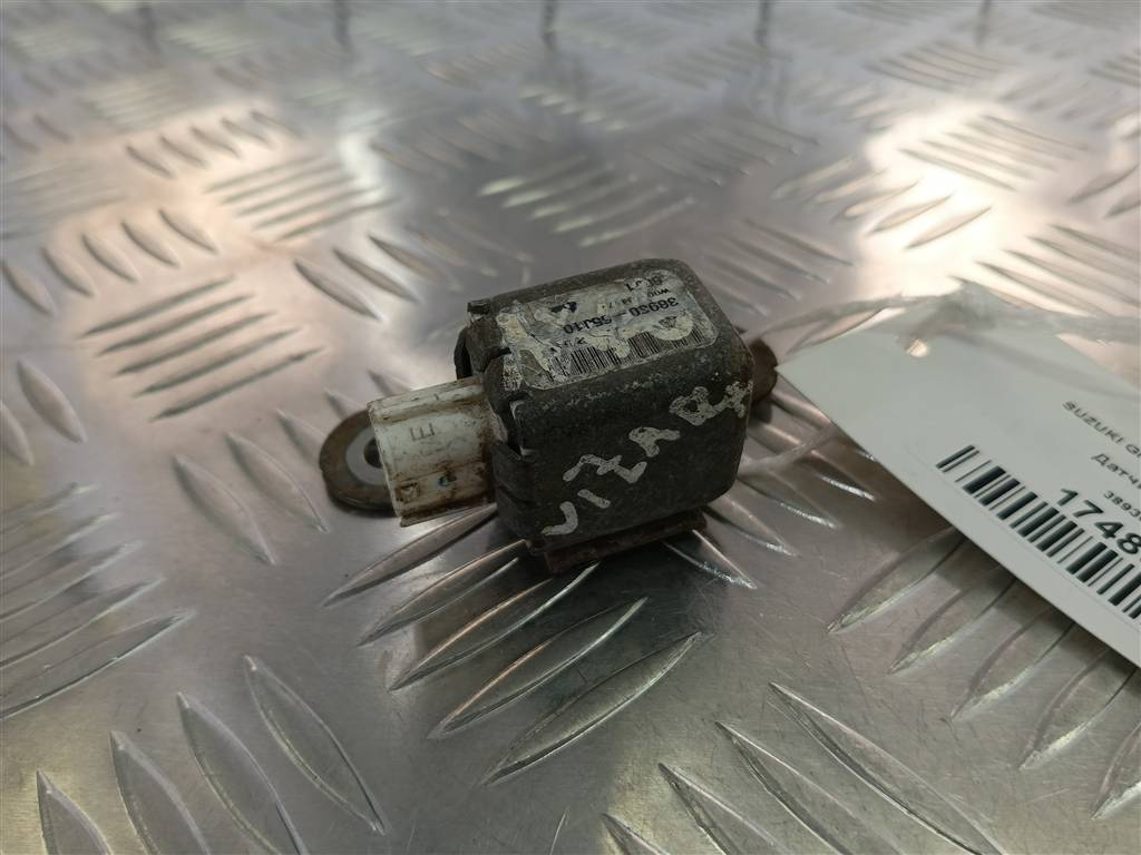 датчик удара (air bag) SUZUKI Grand Vitara 2.0 4WD MT (140 л.с.)Grand Vitara  II (2005—2008) Внедорожник 3893065J10, 520 рублей, Москва