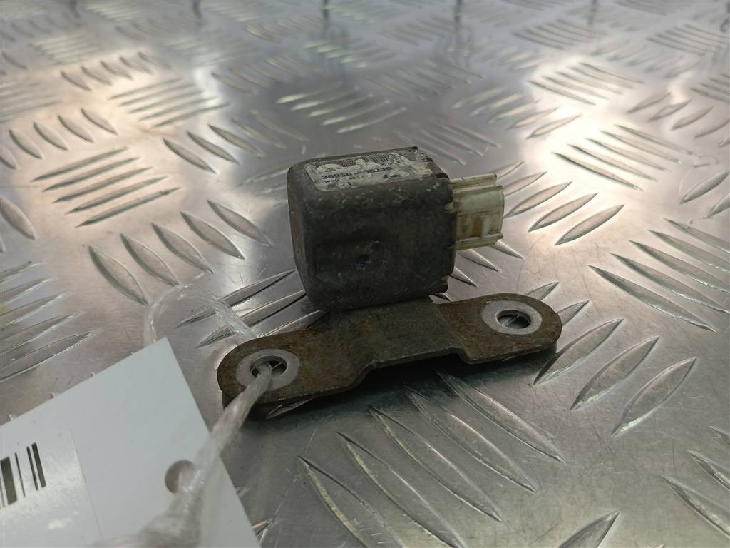 датчик удара (air bag) SUZUKI Grand Vitara 2.0 4WD MT (140 л.с.)Grand Vitara  II (2005—2008) Внедорожник 3893065J10, 520 рублей, Москва