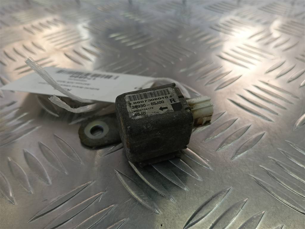 датчик удара (air bag) SUZUKI Grand Vitara 2.4 AT (169 л.с.)Grand Vitara  II рестайлинг (2008—2012) Внедорожник 3893065J00, 520 рублей, Москва