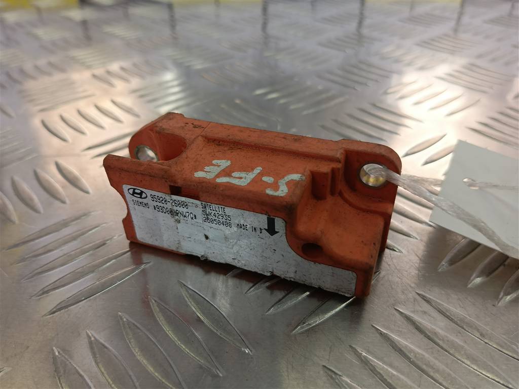 датчик удара (air bag) Hyundai SANTA FE  9592026000, 520 рублей, Москва