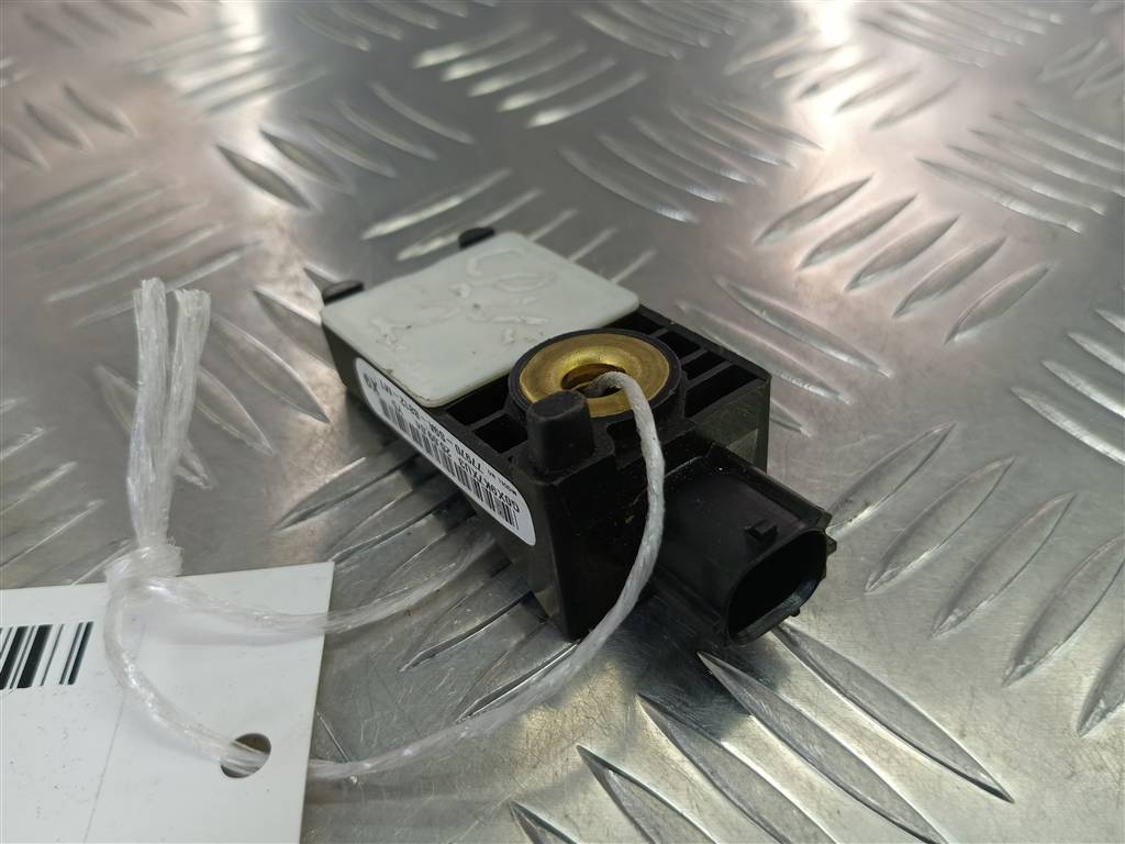 датчик удара (air bag) HONDA CR-V 2.0 AT (150 л.с.)CR-V  II (2001—2004) Внедорожник 77970S9AB81, 980 рублей, Москва