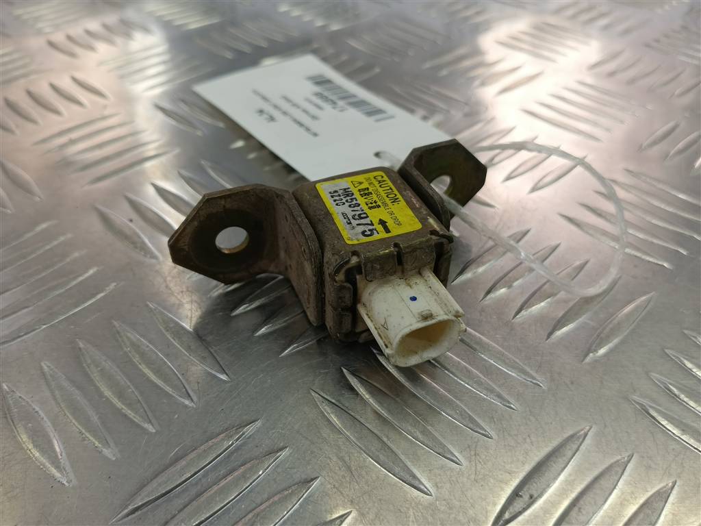 датчик удара (air bag) MITSUBISHI L200  2.5 DI-D MT (136 л.с.)L200  IV (2006—2014) Пикап MR587975, 750 рублей, Москва
