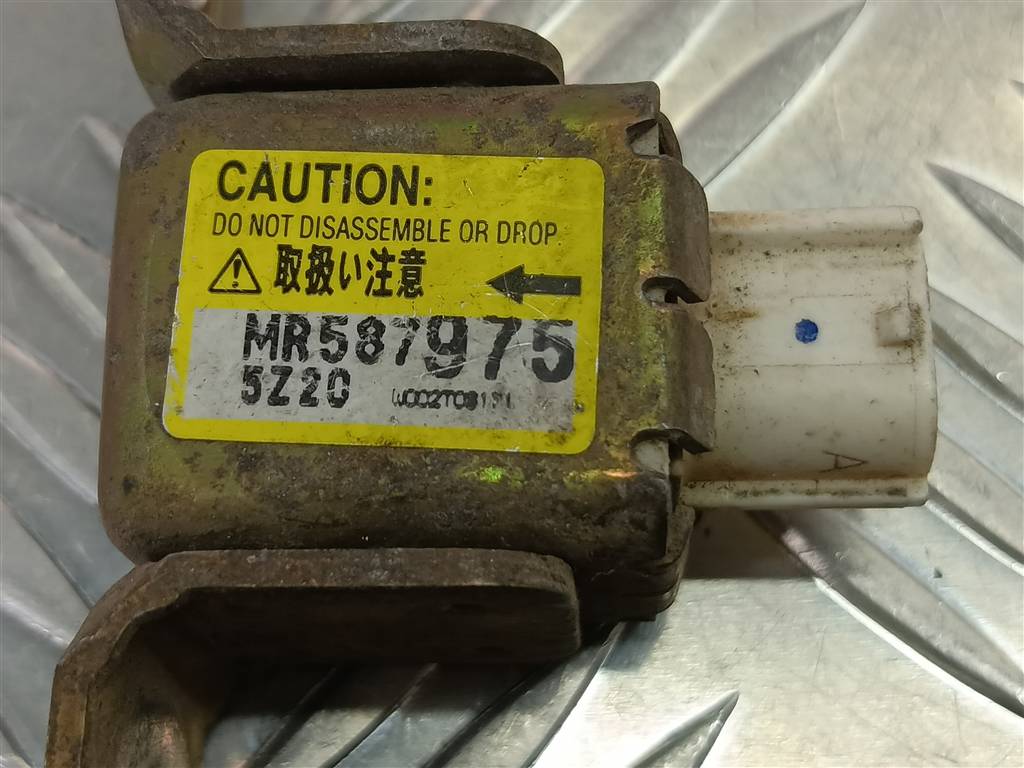 датчик удара (air bag) MITSUBISHI L200  2.5 DI-D MT (136 л.с.)L200  IV (2006—2014) Пикап MR587975, 750 рублей, Москва