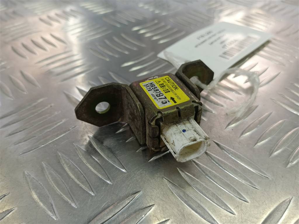 датчик удара (air bag) MITSUBISHI L200   MR587975, 750 рублей, Москва
