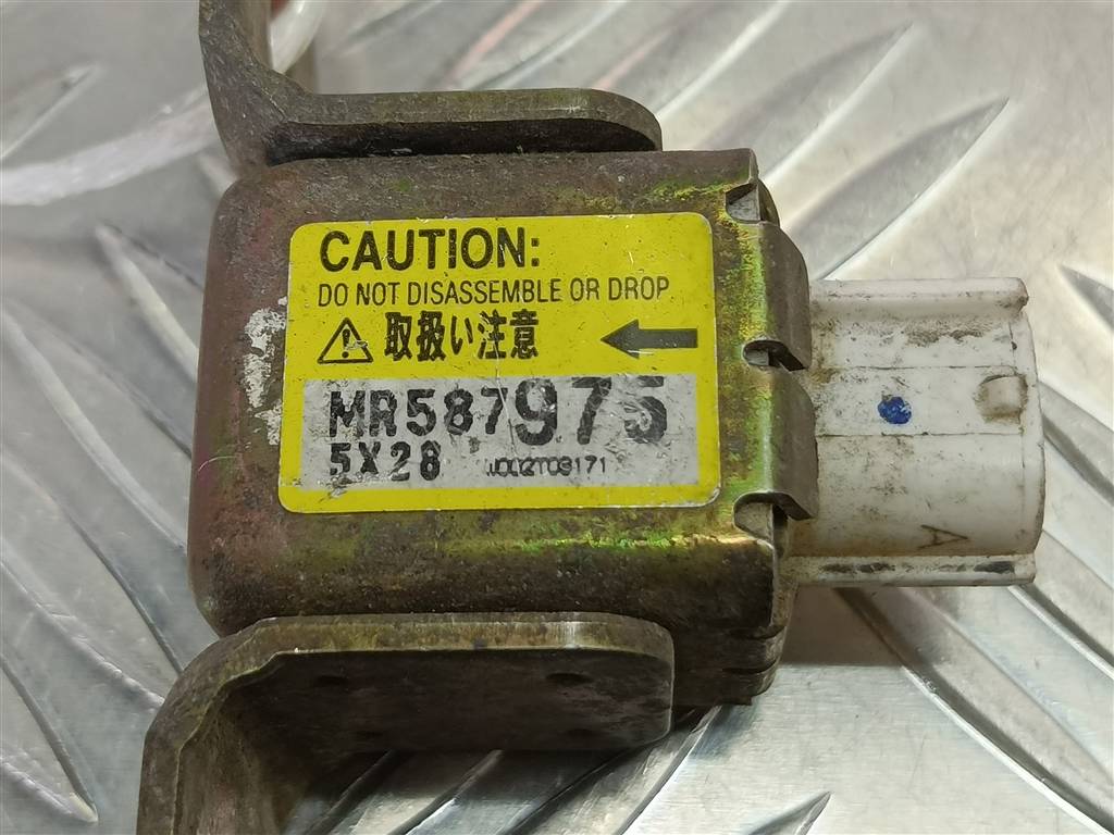 датчик удара (air bag) MITSUBISHI L200   MR587975, 750 рублей, Москва
