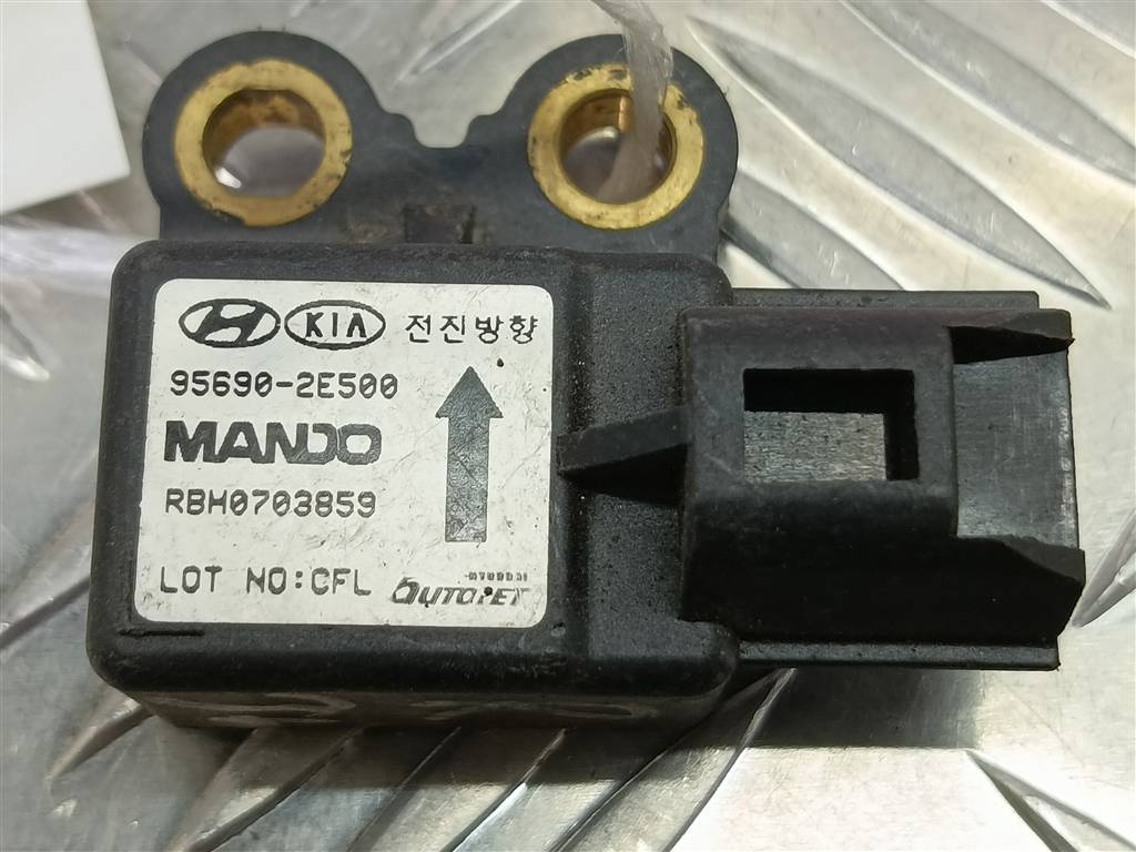 датчик ускорения Hyundai TUCSON 2.0 CRDi AT (112 л.с.)Tucson  I (2004—2011) Внедорожник 956902E500, 3850 рублей, Москва