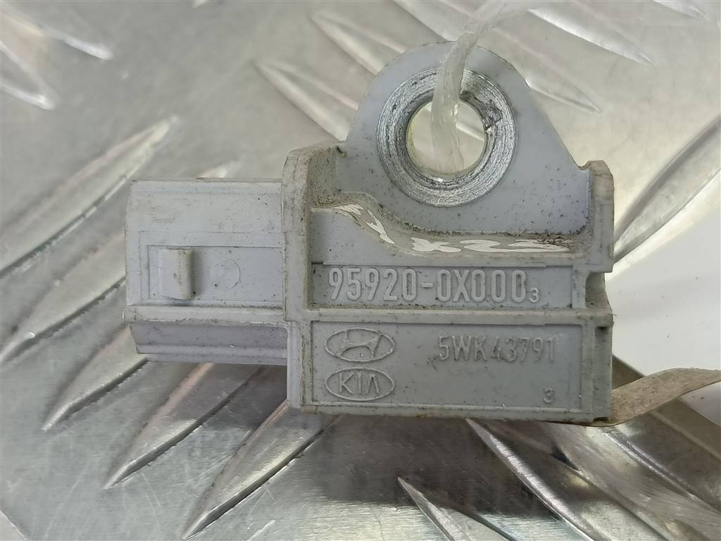 датчик удара (air bag) Hyundai I20 1.3 MT (78 л.с.)i20  I (2008—2012) Хетчбэк 959200X000, 520 рублей, Москва