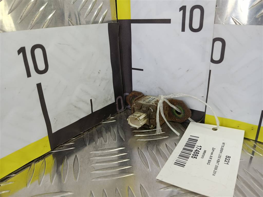 датчик удара (air bag) MITSUBISHI L200  2.5 DI-D MT (136 л.с.)L200  IV (2006—2014) Пикап MR587975, 750 рублей, Москва