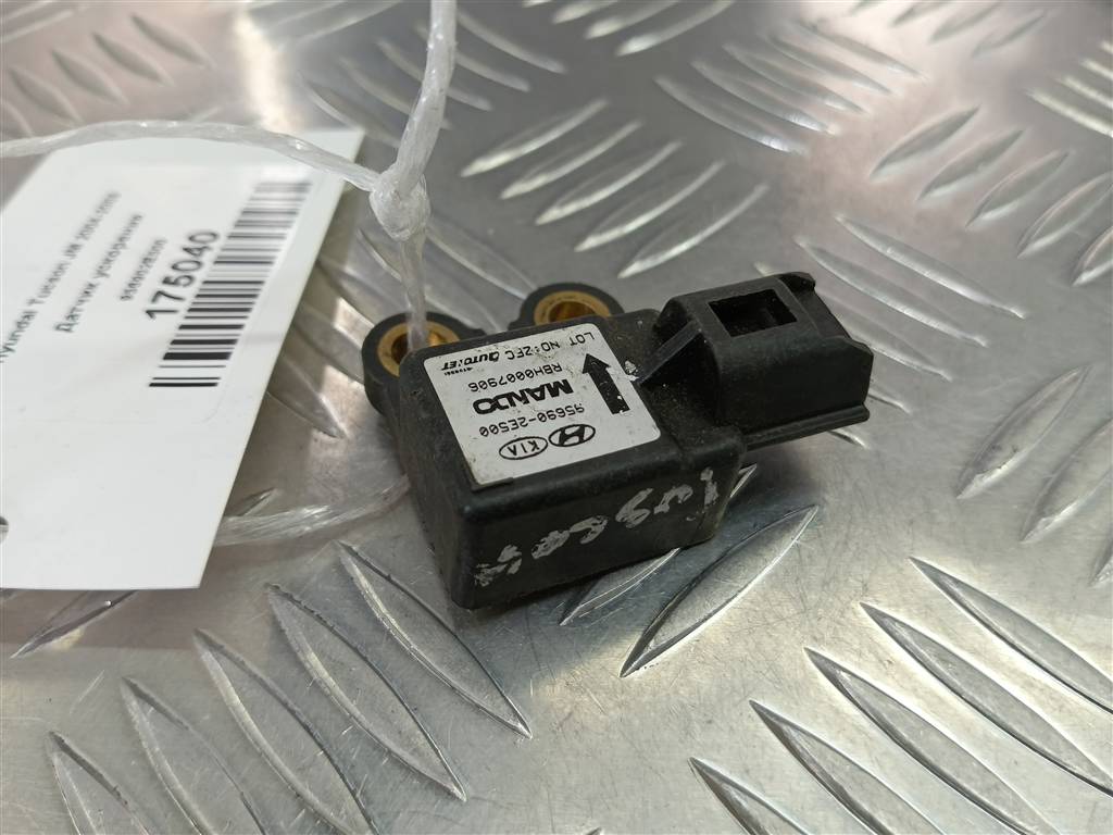 датчик ускорения Hyundai TUCSON  956902E500, 3850 рублей, Москва