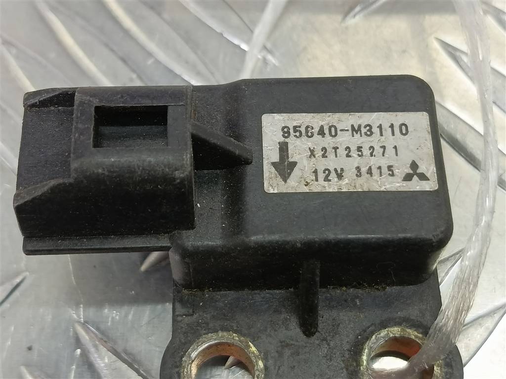 датчик ускорения Hyundai SANTA FE  956902E500, 3850 рублей, Москва