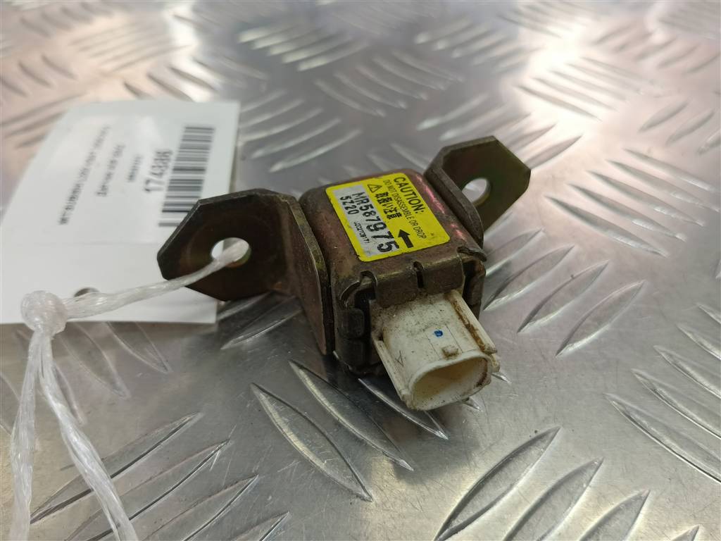 датчик удара (air bag) MITSUBISHI L200   MR587975, 750 рублей, Москва