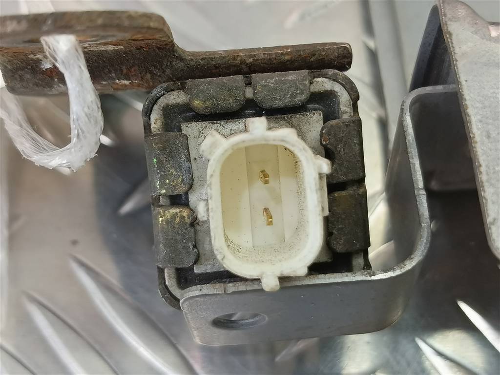 датчик удара (air bag) SUZUKI Grand Vitara 2.0 4WD MT (140 л.с.)Grand Vitara  II (2005—2008) Внедорожник 3893065J00, 520 рублей, Москва