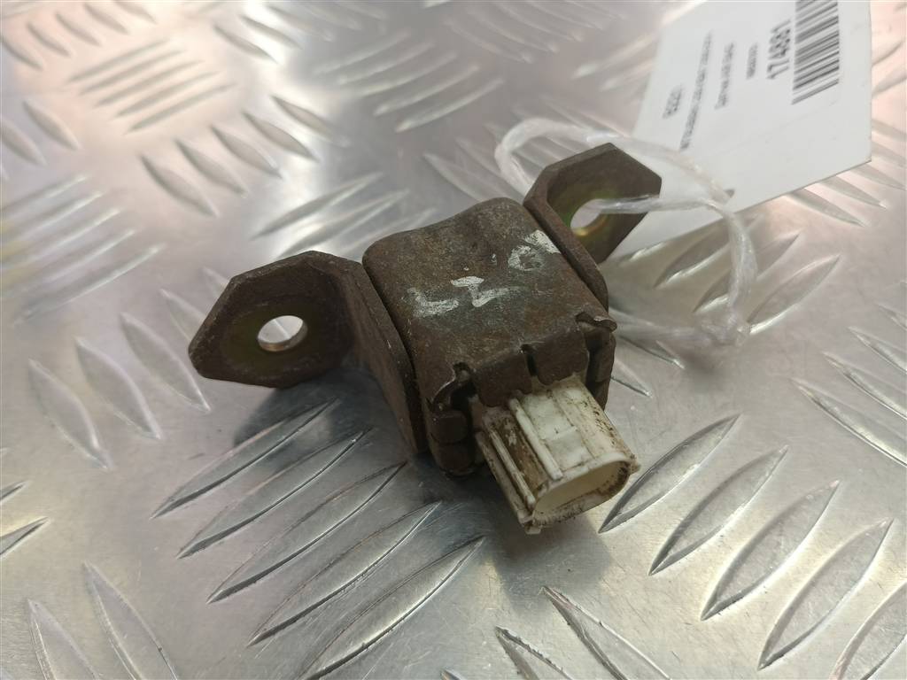датчик удара (air bag) MITSUBISHI L200  2.5 DI-D MT (136 л.с.)L200  IV (2006—2014) Пикап MR587975, 750 рублей, Москва