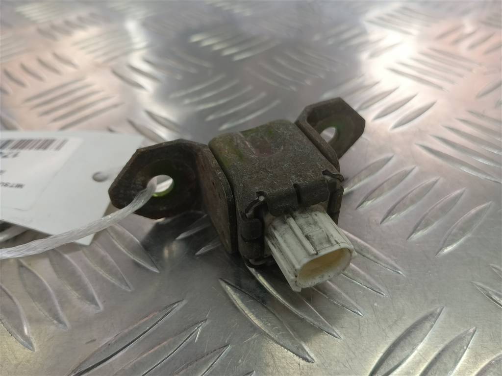датчик удара (air bag) MITSUBISHI L200  2.5 DI-D MT (136 л.с.)L200  IV (2006—2014) Пикап MR587975, 750 рублей, Москва