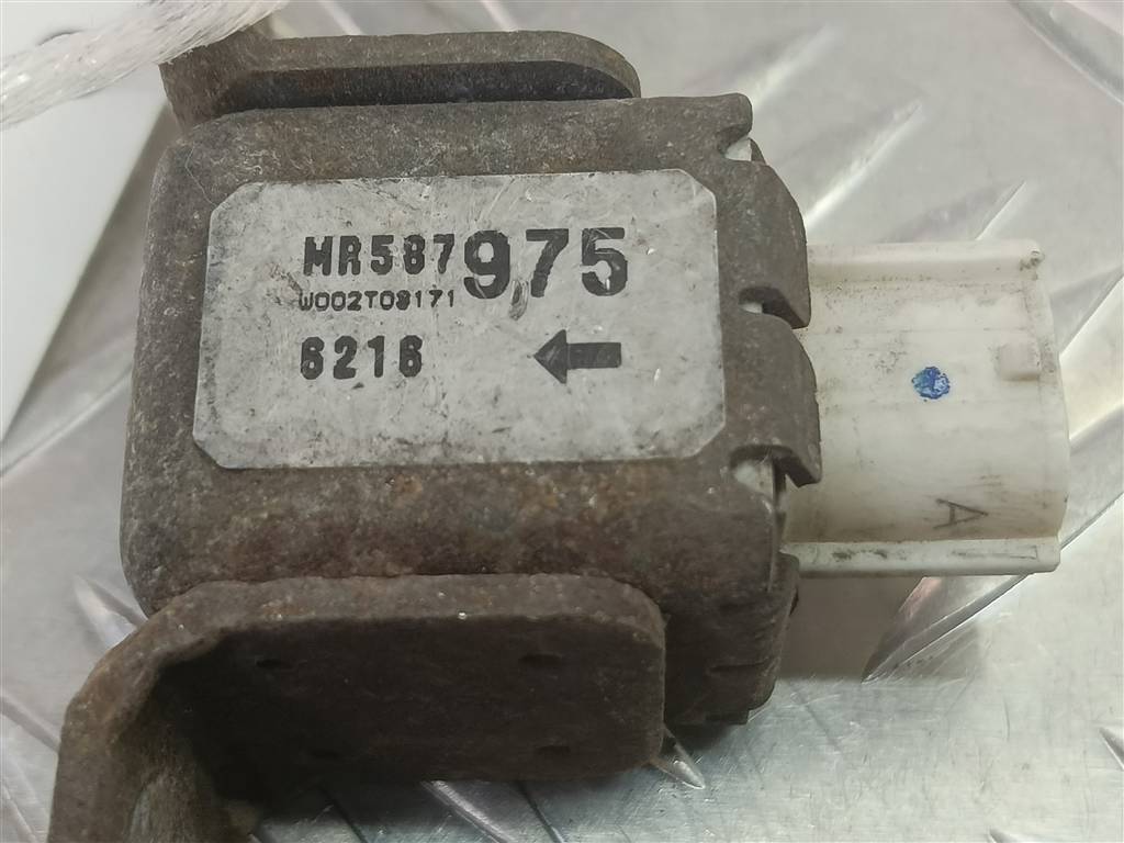 датчик удара (air bag) MITSUBISHI L200  2.5 DI-D MT (136 л.с.)L200  IV (2006—2014) Пикап MR587975, 750 рублей, Москва