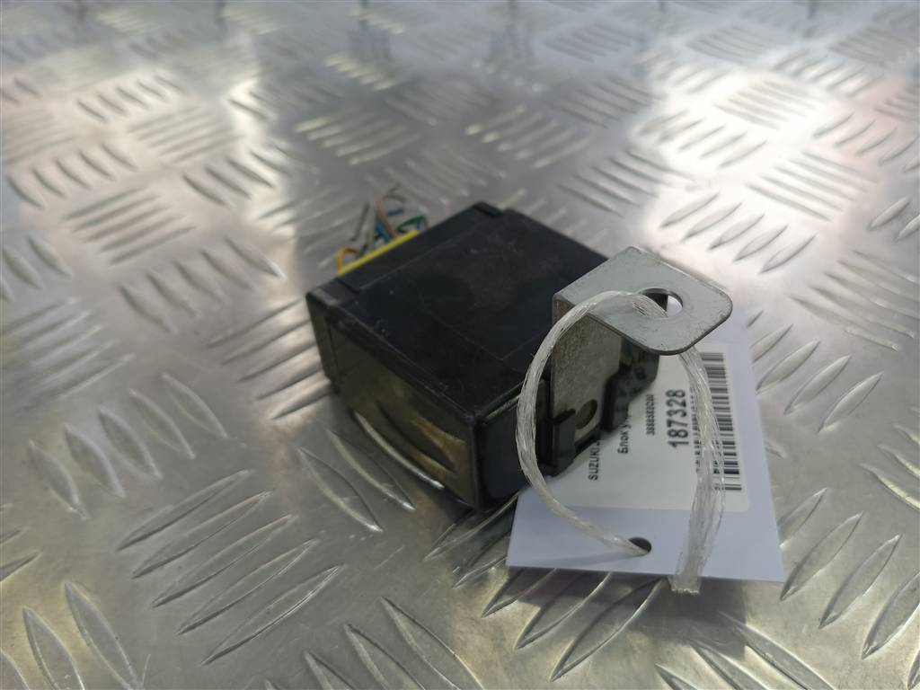 блок управления полным приводом SUZUKI JIMNY  3888582C00, 1780 рублей, Москва