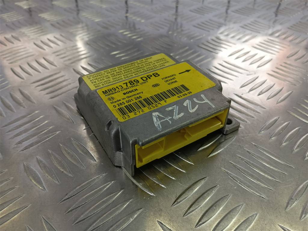 блок управления srs (air bag) MITSUBISHI CARISMA  MR913789, 520 рублей, Москва