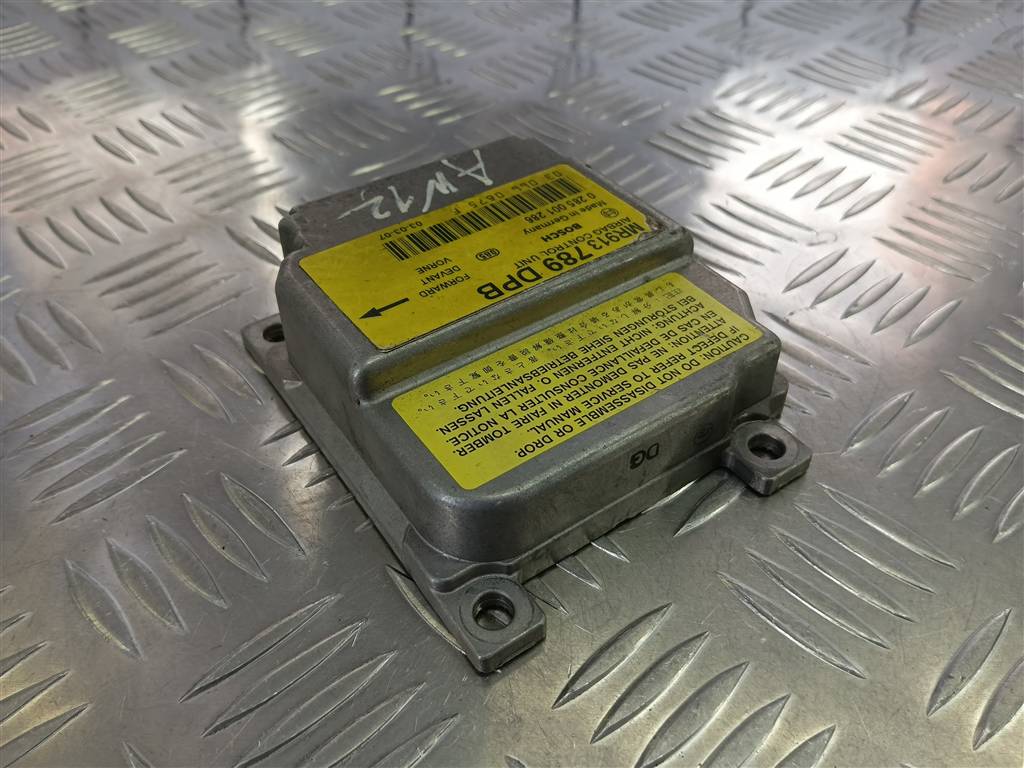 блок управления srs (air bag) MITSUBISHI CARISMA  MR913789, 520 рублей, Москва