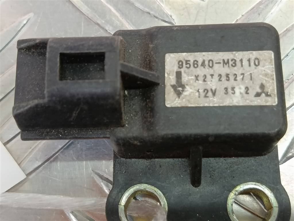 датчик ускорения Hyundai SANTA FE  956902E500, 3850 рублей, Москва