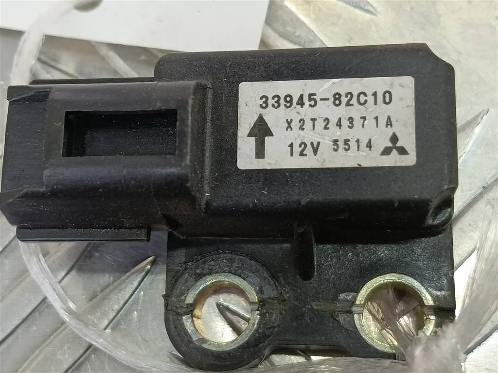 датчик ускорения SUZUKI JIMNY 1.3 4WD MT (86 л.с.)Jimny  III рестайлинг (2005—2012) Внедорожник 33945-82C10, 630 рублей, Москва