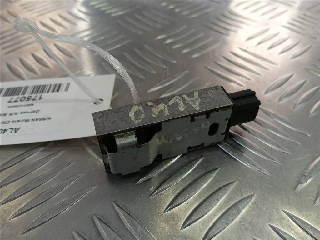 датчик удара (air bag) NISSAN MURANO  98831CN025, 750 рублей, Москва