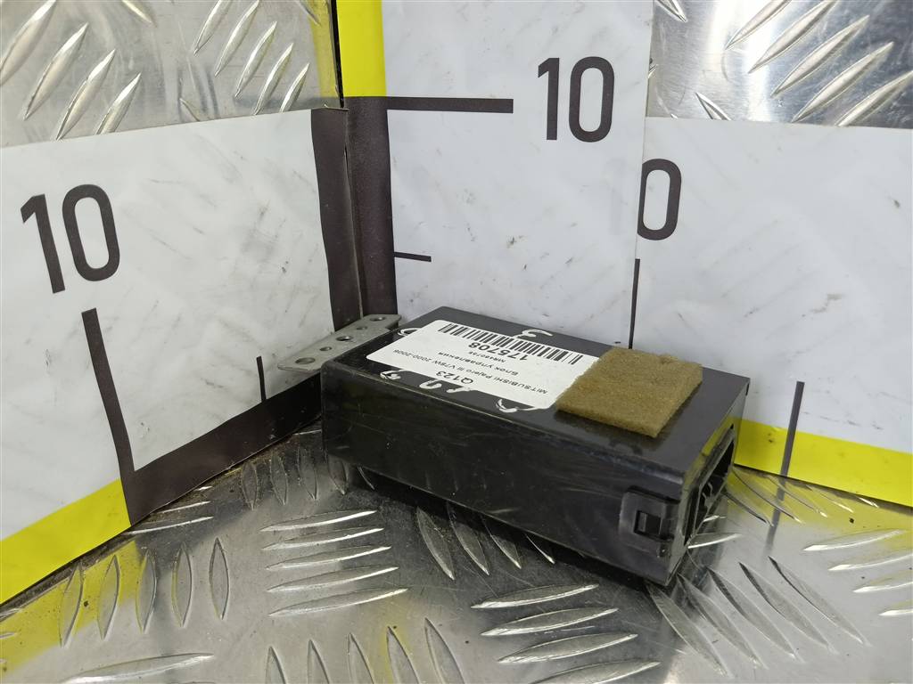 блок управления MITSUBISHI PAJERO  MR460758, 520 рублей, Москва