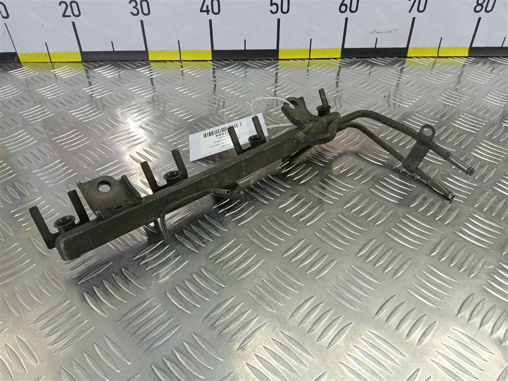 рампа топливная SUZUKI LIANA 1.6 MT (103 л.с.)Liana  I (2001—2006) Седан 1573054G00, 520 рублей, Москва