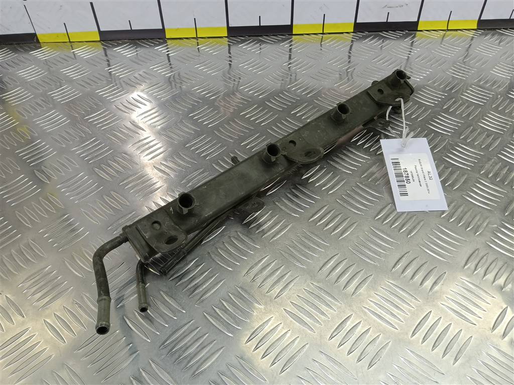 рампа топливная SUZUKI Grand Vitara 2.0 4WD MT (140 л.с.)Grand Vitara  II (2005—2008) Внедорожник 1573065J00, 630 рублей, Москва