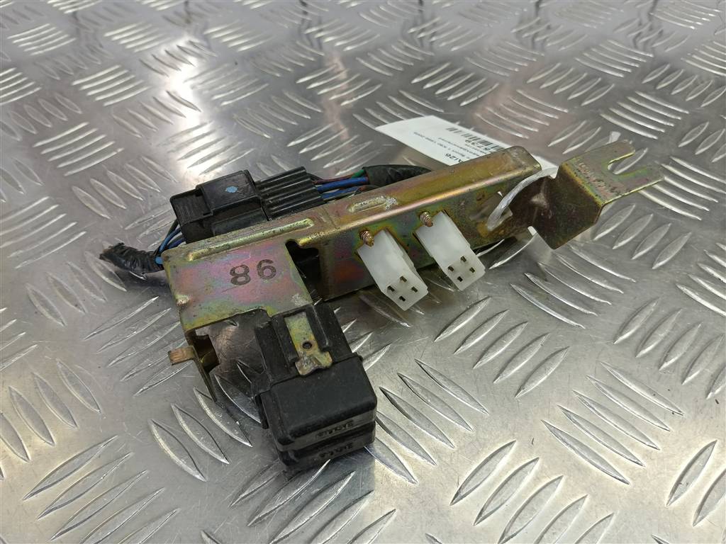 блок предохранителей MITSUBISHI PAJERO SPORT  MR360198, 980 рублей, Москва