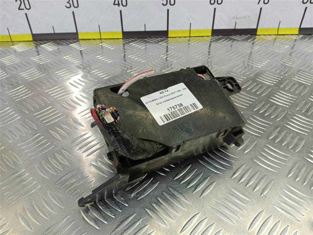 блок предохранителей MITSUBISHI L200   MB818621, 1550 рублей, Москва