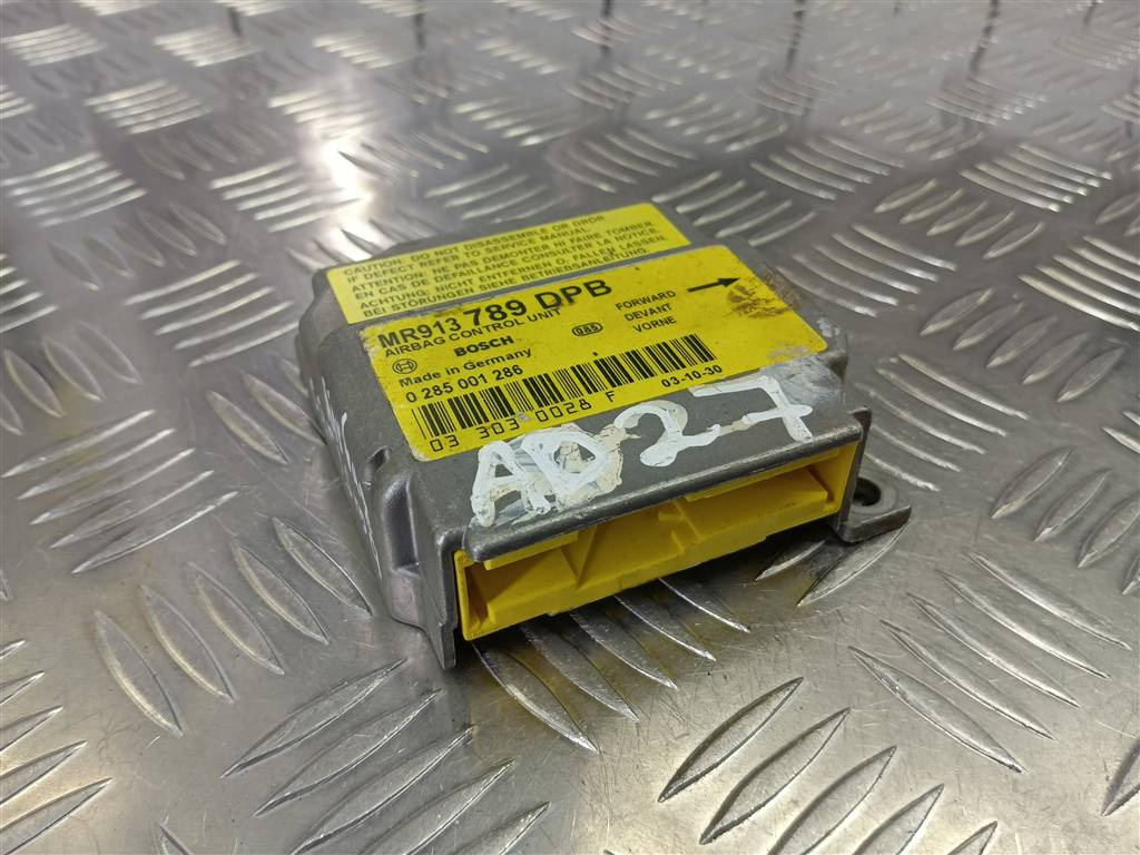 блок управления srs (air bag) MITSUBISHI CARISMA  MR913789, 520 рублей, Москва