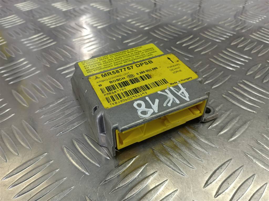 блок управления srs (air bag) MITSUBISHI COLT  MR587757, 630 рублей, Москва