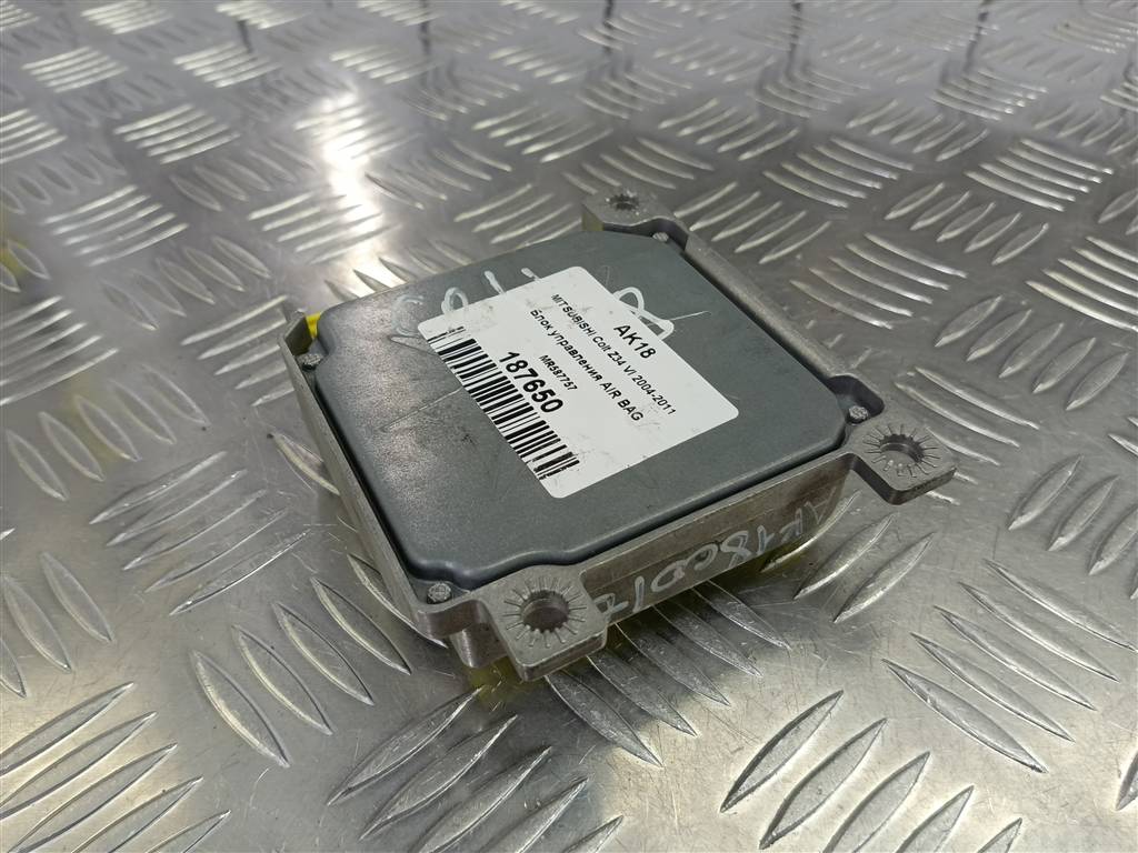блок управления srs (air bag) MITSUBISHI COLT  MR587757, 630 рублей, Москва