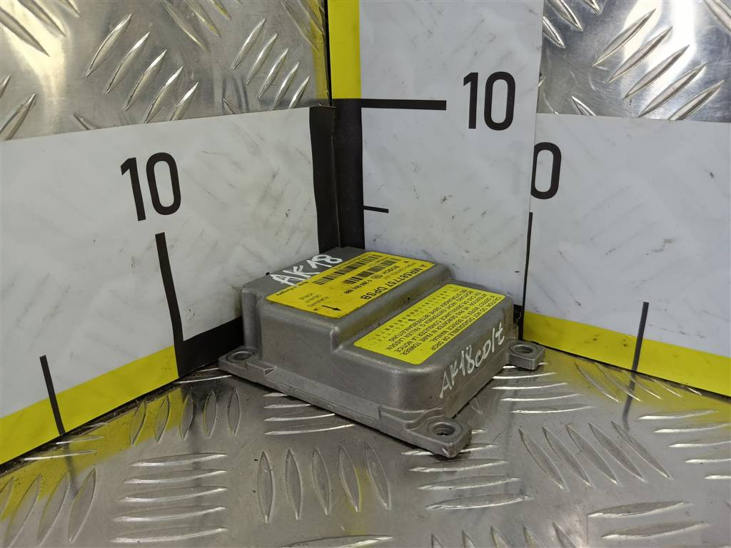 блок управления srs (air bag) MITSUBISHI COLT  MR587757, 630 рублей, Москва