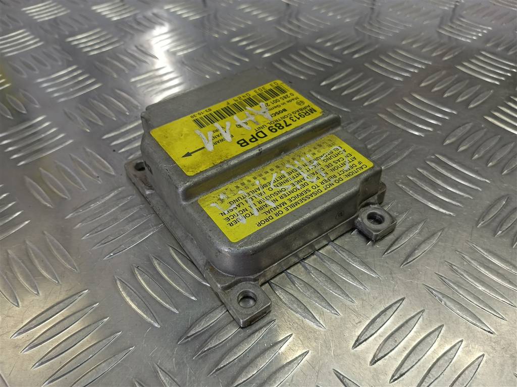 блок управления srs (air bag) MITSUBISHI CARISMA  MR913789, 520 рублей, Москва