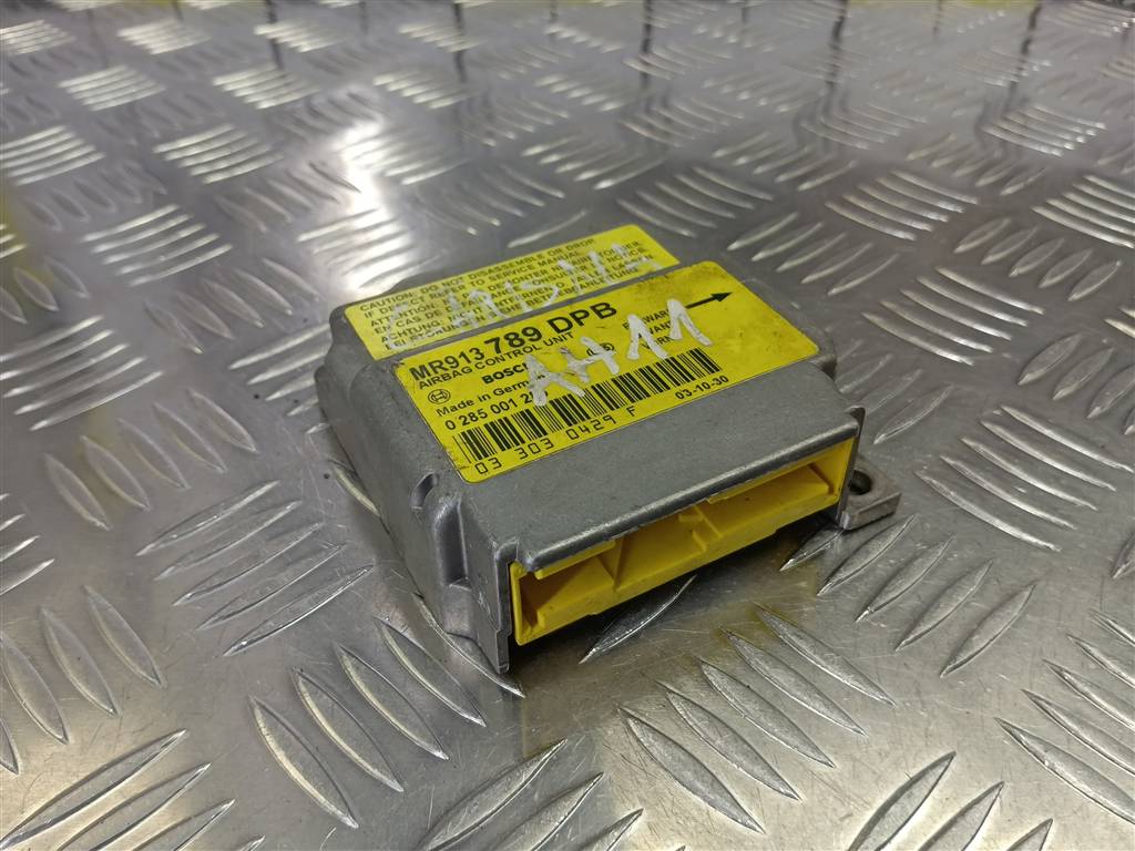 блок управления srs (air bag) MITSUBISHI CARISMA  MR913789, 520 рублей, Москва