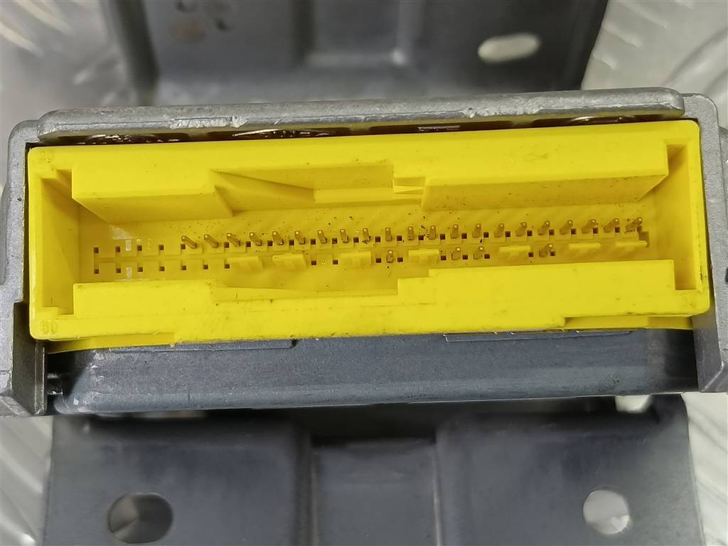 блок управления srs (air bag) MITSUBISHI CARISMA  MR913789, 520 рублей, Москва