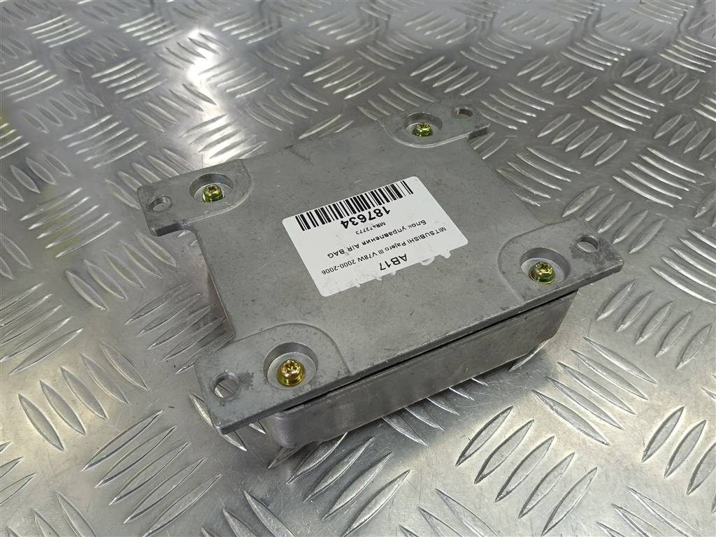 блок управления srs (air bag) MITSUBISHI PAJERO  MR472773, 520 рублей, Москва