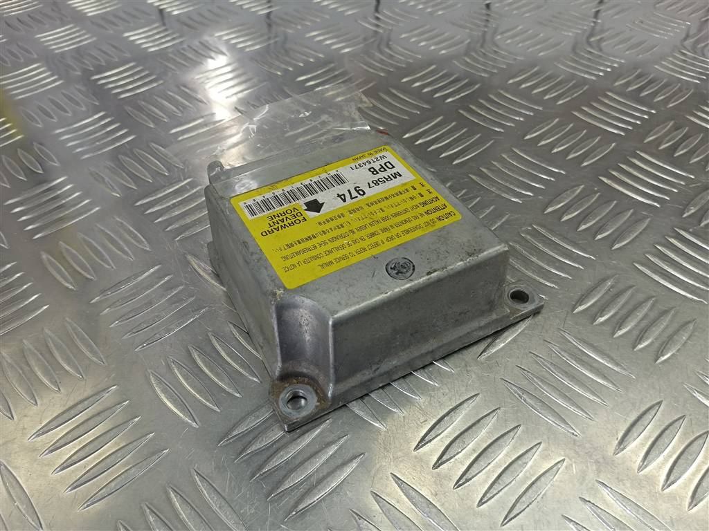 блок управления srs (air bag) MITSUBISHI L200  2.5 DI-D MT (136 л.с.)L200  IV (2006—2014) Пикап MR587974, 750 рублей, Москва