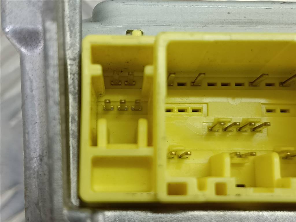 блок управления srs (air bag) MITSUBISHI L200  2.5 DI-D MT (136 л.с.)L200  IV (2006—2014) Пикап MR587974, 750 рублей, Москва