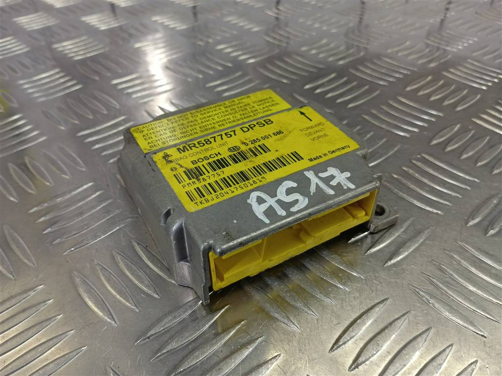 блок управления srs (air bag) MITSUBISHI COLT  MR587757, 630 рублей, Москва