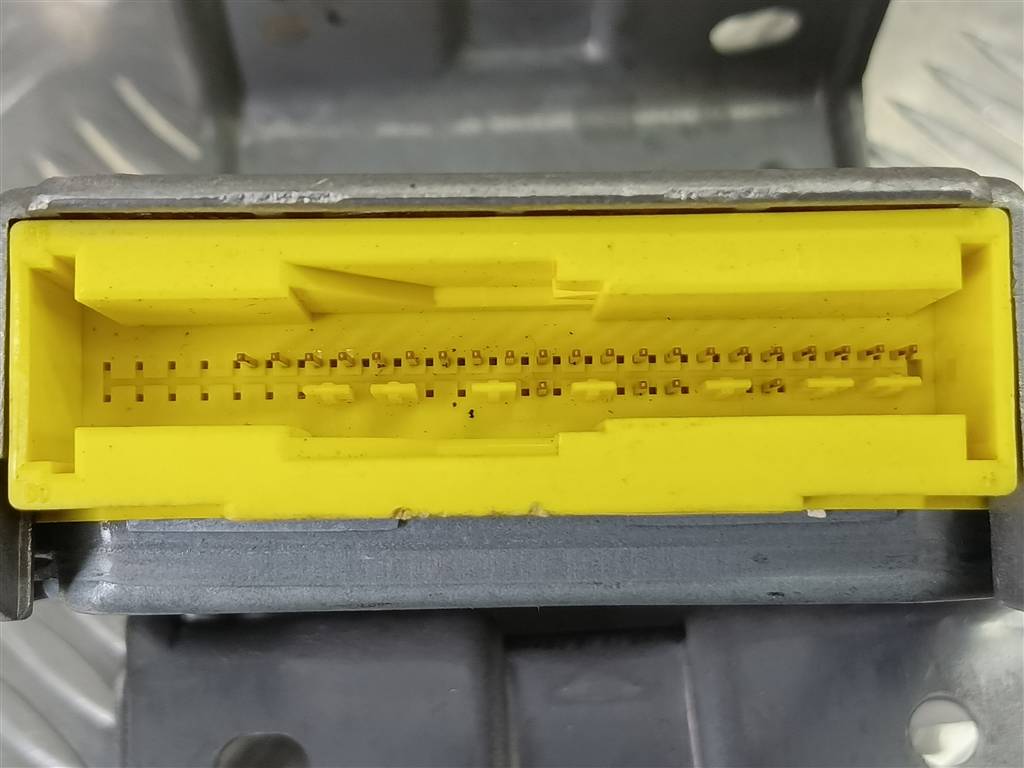 блок управления srs (air bag) MITSUBISHI CARISMA  MR913789, 520 рублей, Москва