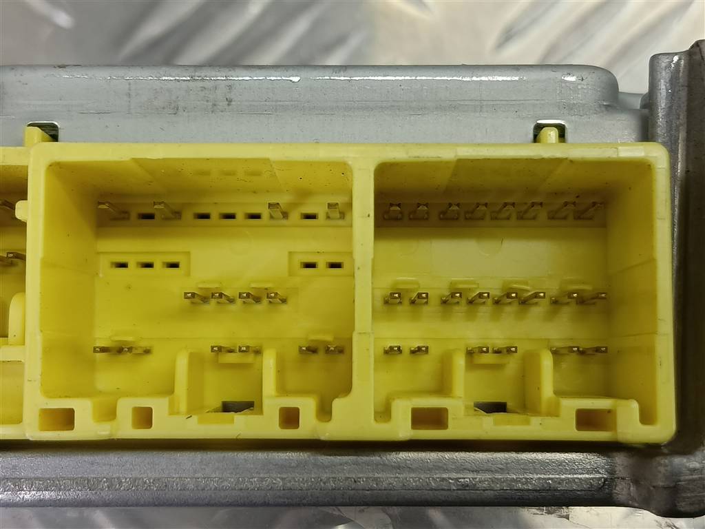 блок управления srs (air bag) MITSUBISHI L200  2.5 DI-D MT (136 л.с.)L200  IV (2006—2014) Пикап MR587974, 750 рублей, Москва