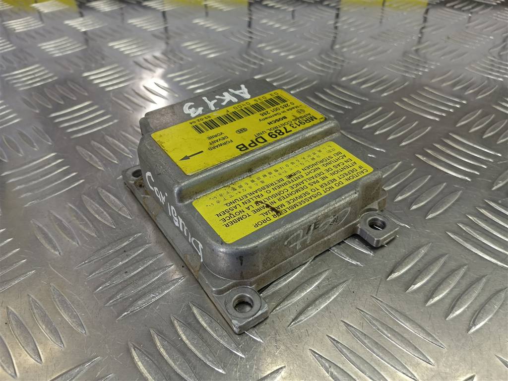 блок управления srs (air bag) MITSUBISHI CARISMA  MR913789, 520 рублей, Москва