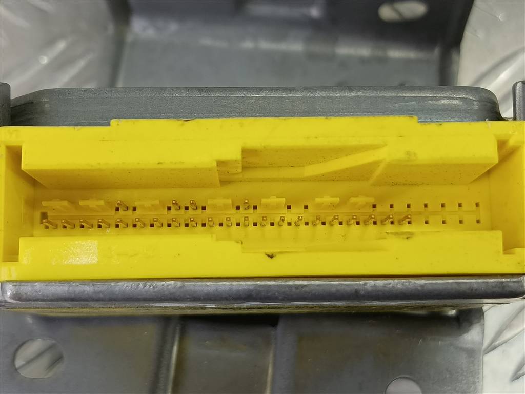 блок управления srs (air bag) MITSUBISHI CARISMA  MR913789, 520 рублей, Москва